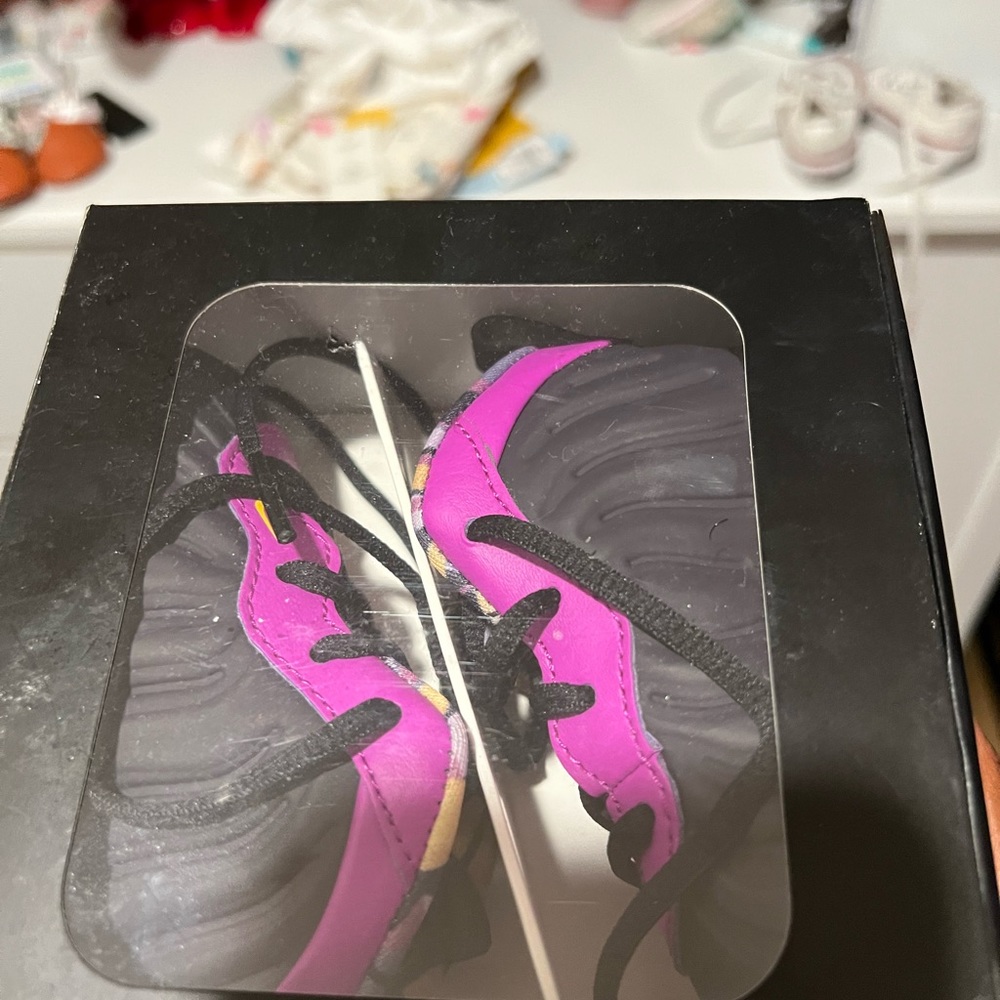 Baby sneaker - Picture 3 of 3